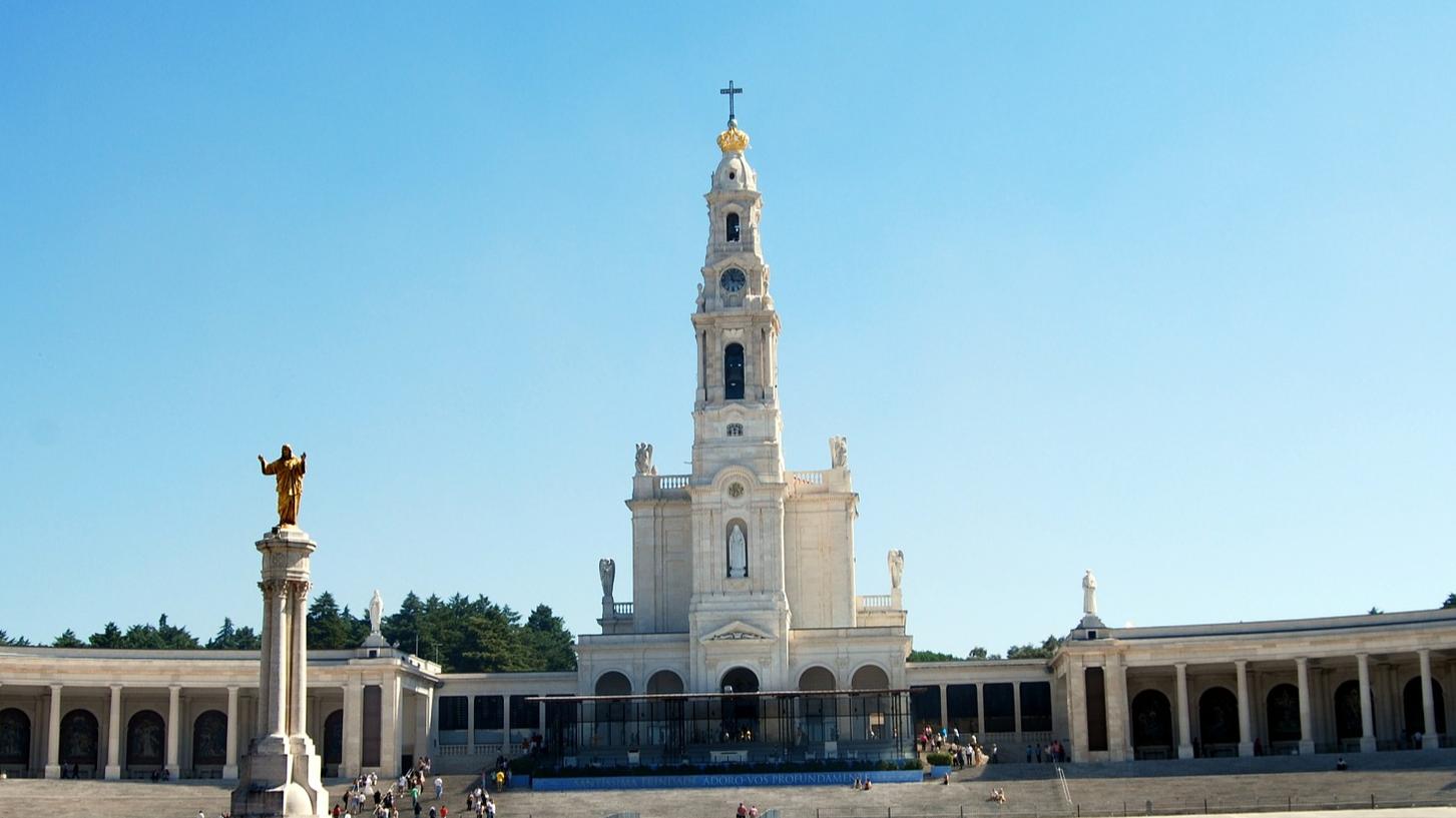 Lisbon | Fatima Excursion Tour | Holy Mary Cathedral