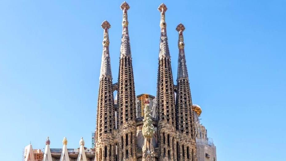 Sagrada Familia fully guided tour and entrance tickets - Main image