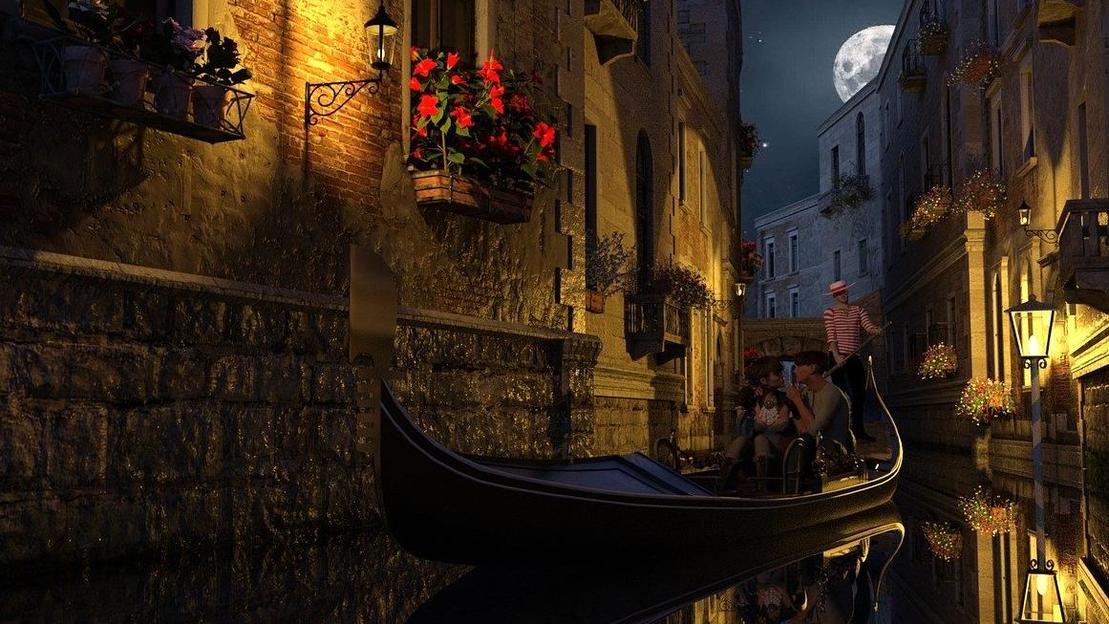 Romantic  gondola ride by night - Main image