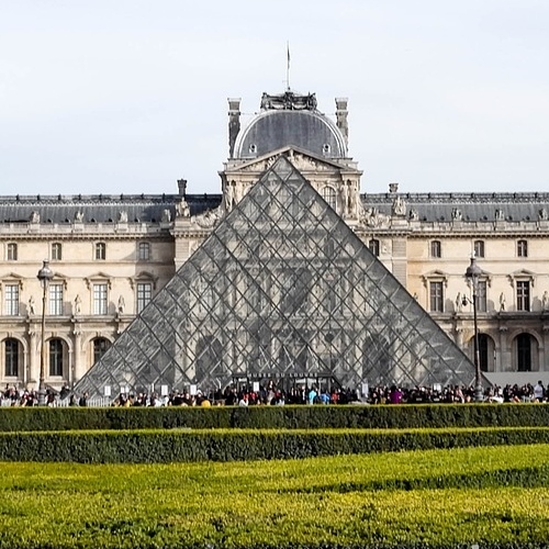 Louvre Museum Tickets & Tours